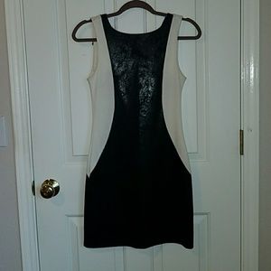 Cute black/ white mini dress